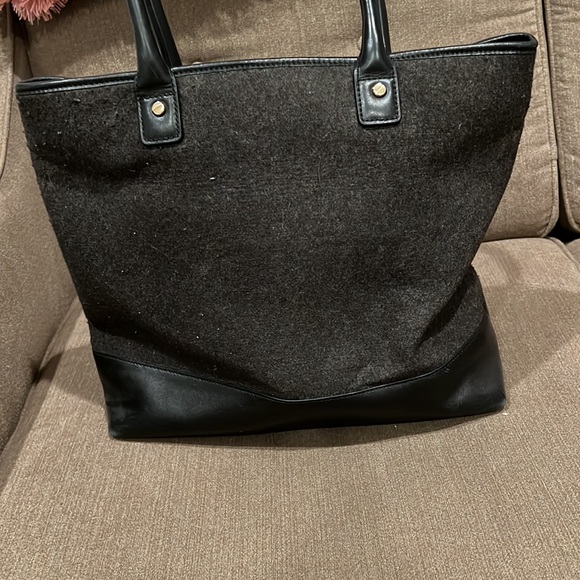 AUTHENTIC TORY BURCH WOOL TOTE LIKE NEW - Picture 2 of 4